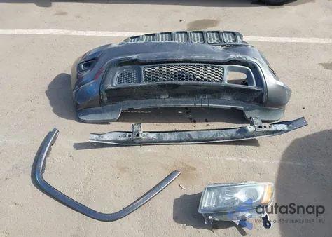 2015 Jeep Grand Cherokee Altitude z USA, uszkodzony, nr VIN 1C4RJFAG0FC725799